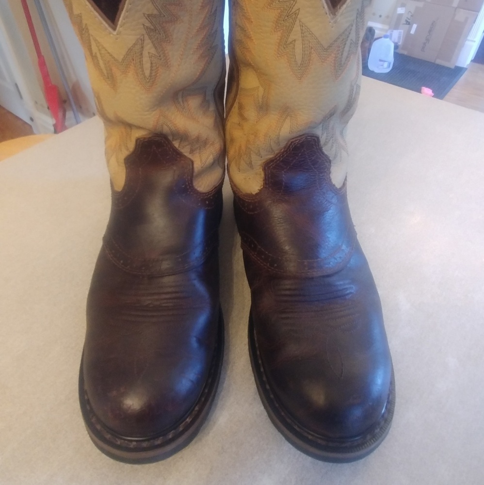 Justin Cowboy boot